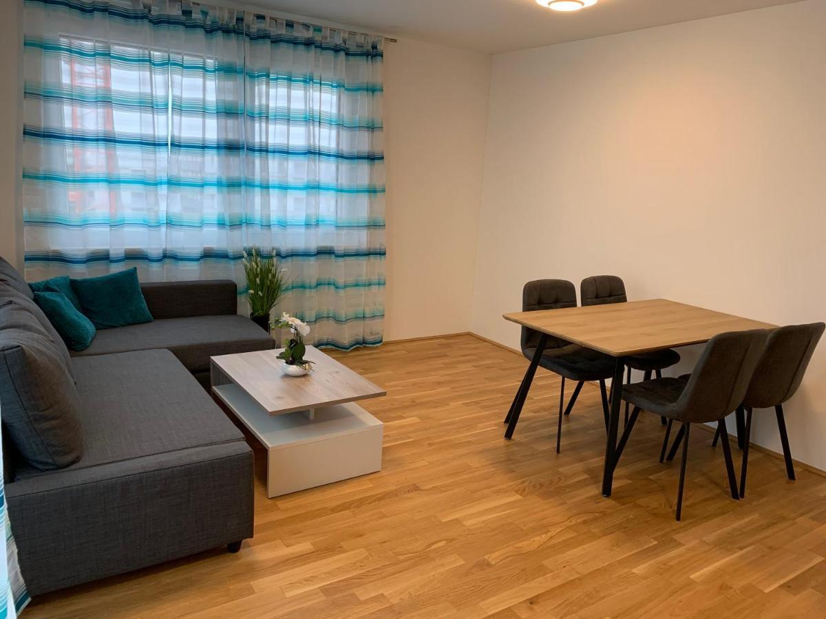 Modern Airconditioned City Close To Vic Viena
