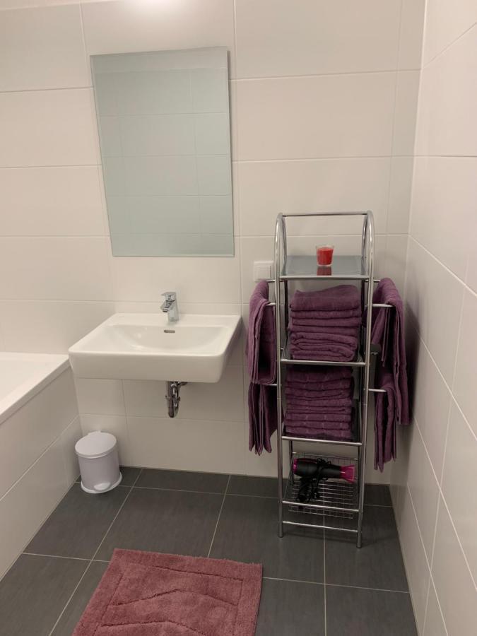 Modern Airconditioned City Close To Vic Apartamento *